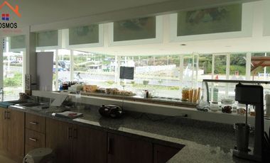 Venta de local comercial con terreno en Otavalo sector Pinsaqui, 1921 m2