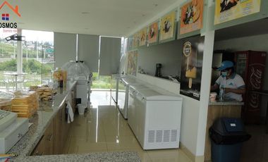 Venta de local comercial con terreno en Otavalo sector Pinsaqui, 1921 m2