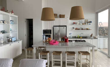 ESPECTACULAR CASA DE PLAYA AMOBLADA EN VENTA EN PLAYA LAS LOMAS DEL MAR