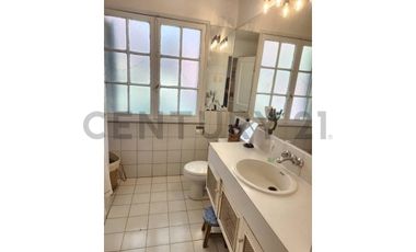 CASA EN VENTA, 3DORM 4BAÑOS, PROVIDENCIA