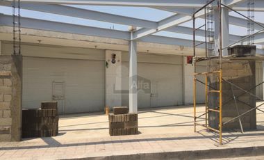 Renta locales, Av. las Torres y enfrente de la estación del tren suburbano, franquicias