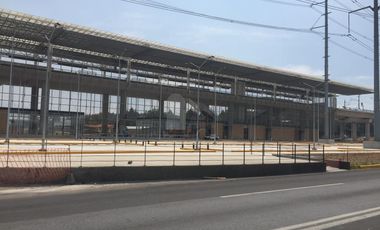 Renta locales, Av. las Torres y enfrente de la estación del tren suburbano, franquicias