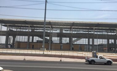 Renta locales, Av. las Torres y enfrente de la estación del tren suburbano, franquicias