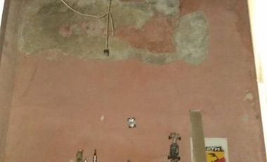 CASA ANTIGUA TOTALEMNTE A RECICLAR