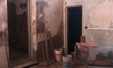 CASA ANTIGUA TOTALEMNTE A RECICLAR