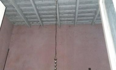 CASA ANTIGUA TOTALEMNTE A RECICLAR