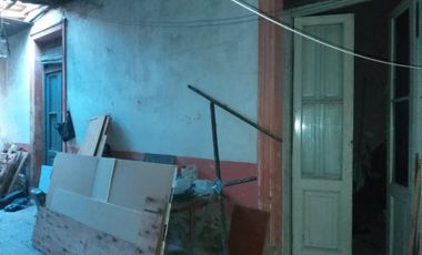 CASA ANTIGUA TOTALEMNTE A RECICLAR
