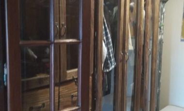 EXCELENTE CASA QUINTA AMPLIO LOTE Y HERMOSO JARDIN  .