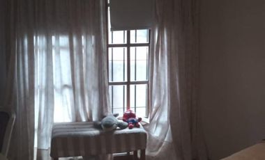 EXCELENTE CASA QUINTA AMPLIO LOTE Y HERMOSO JARDIN  .