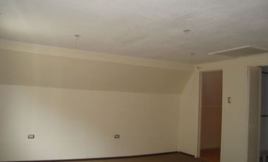 Casa,4 dormitorios,4 baños,soleada, patio,2 estacionamientos