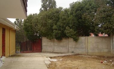 Casa,4 dormitorios,4 baños,soleada, patio,2 estacionamientos