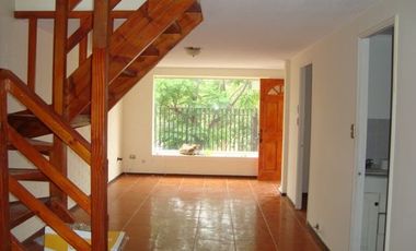 Casa,4 dormitorios,4 baños,soleada, patio,2 estacionamientos