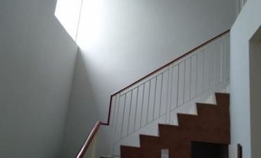 Dijual & Disewakan Rumah 2 Lantai Di The Mansion Pakuwon Indah