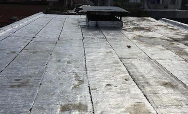 GALPON 200M2 CON BAÑO Y PATIO EN V.BALLESTER,