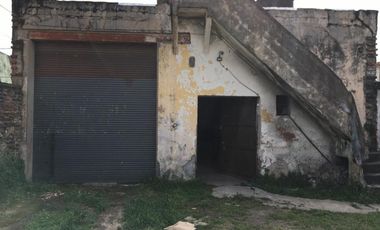 GALPON 200M2 CON BAÑO Y PATIO EN V.BALLESTER,