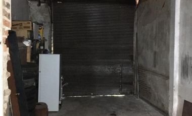 GALPON 200M2 CON BAÑO Y PATIO EN V.BALLESTER,