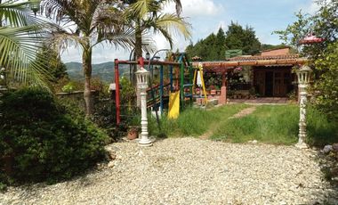 finca en arriendo en vereda molino. Cod A511892