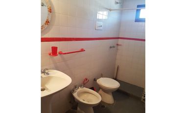 OPORTUNIDAD!!!! VENTA Dpto. dos amb. amplios c/balcones!!!