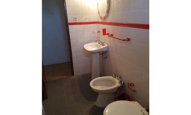 OPORTUNIDAD!!!! VENTA Dpto. dos amb. amplios c/balcones!!!