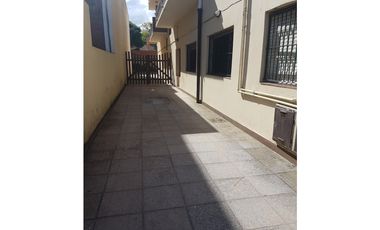 OPORTUNIDAD!!!! VENTA Dpto. dos amb. amplios c/balcones!!!