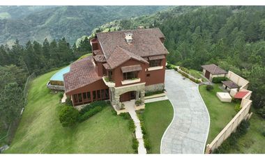 Oportunidad! Se Vende la más Bella Casa de Altos del Maria