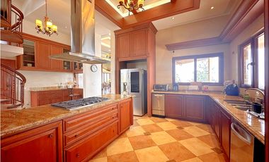 Oportunidad! Se Vende la más Bella Casa de Altos del Maria