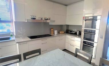 Departamento en arriendo de 5 dorm. en San Damián Las Condes