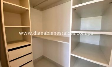 Se vende apartamento en Condado del Rey