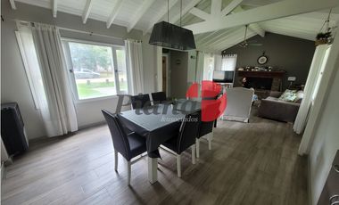 Casa en Venta - Zona Golf - Ideal Vivienda - Refaccionada a Nueva