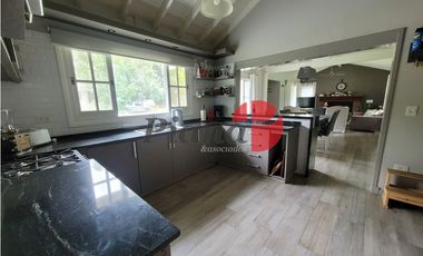 Casa en Venta - Zona Golf - Ideal Vivienda - Refaccionada a Nueva