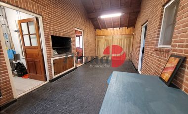 Casa en Venta - Zona Golf - Ideal Vivienda - Refaccionada a Nueva