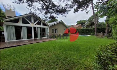 Casa en Venta - Zona Golf - Ideal Vivienda - Refaccionada a Nueva