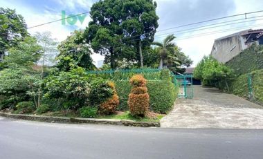 Jual Rumah villa asri Luas cocok untuk Villa Kantor disayap setraduta Cimahi Utara Bandung Jawa Barat