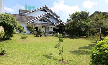 Jual Rumah villa asri Luas cocok untuk Villa Kantor disayap setraduta Cimahi Utara Bandung Jawa Barat