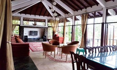 Sewa Villa di Puncak Sebelum Kota Bunga Hanjawar View Danau