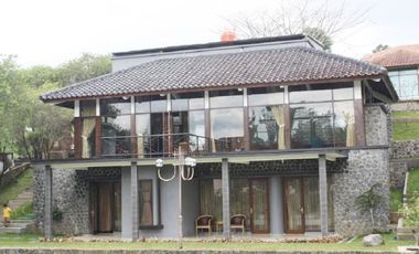 Sewa Villa di Puncak Sebelum Kota Bunga Hanjawar View Danau
