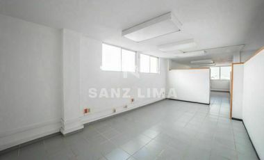 FRANCISCO JUAREZ: EDIFICIO FUNCIONAL, EXCELENTE UBICACION, EN CELAYA, GTO.