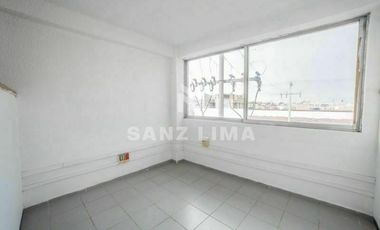 FRANCISCO JUAREZ: EDIFICIO FUNCIONAL, EXCELENTE UBICACION, EN CELAYA, GTO.