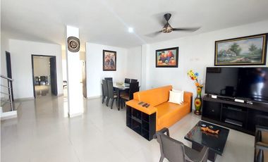 SE VENDE CASA DE DOS PISOS EN BARRIO MI REFUGIO DE MONTERIA