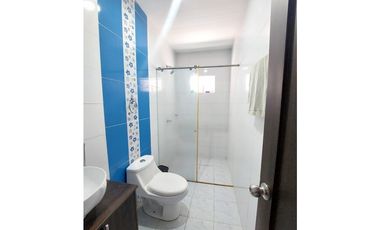 SE VENDE CASA DE DOS PISOS EN BARRIO MI REFUGIO DE MONTERIA