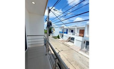 SE VENDE CASA DE DOS PISOS EN BARRIO MI REFUGIO DE MONTERIA