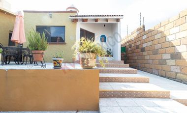 Venta de casa en San Francisco Juriquilla ideal para remodelar