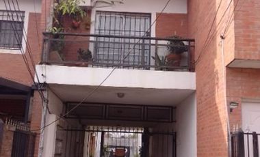 VENTA - EXCELENTE TRIPEX DE 3 AMBIENTES - HAEDO SUR