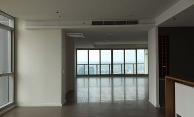 3 Bedroom Condo for sale at The River by Raimon Land