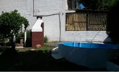 casa con pileta amplio patio