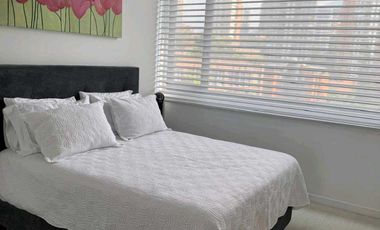 apartamento en arriendo en poblado san lucas. Cod A9317472