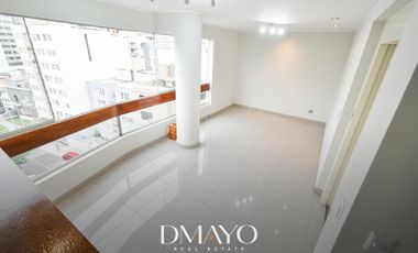 Lindo Flat bien iluminado en Miraflores con 2 dorm, 2 baños, amplia sala de estar y ascensor directo