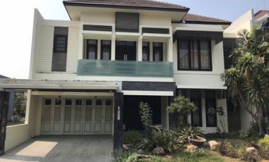 Rumah mewah di Vbr Pakuwon indah sby