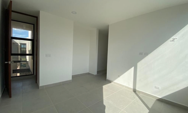 Townhouse de dos recámaras a la venta en Cholul.