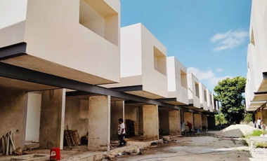 Townhouse de dos recámaras a la venta en Cholul.